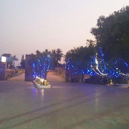 King Paradise Hotel Tiruchirappalli Esterno foto