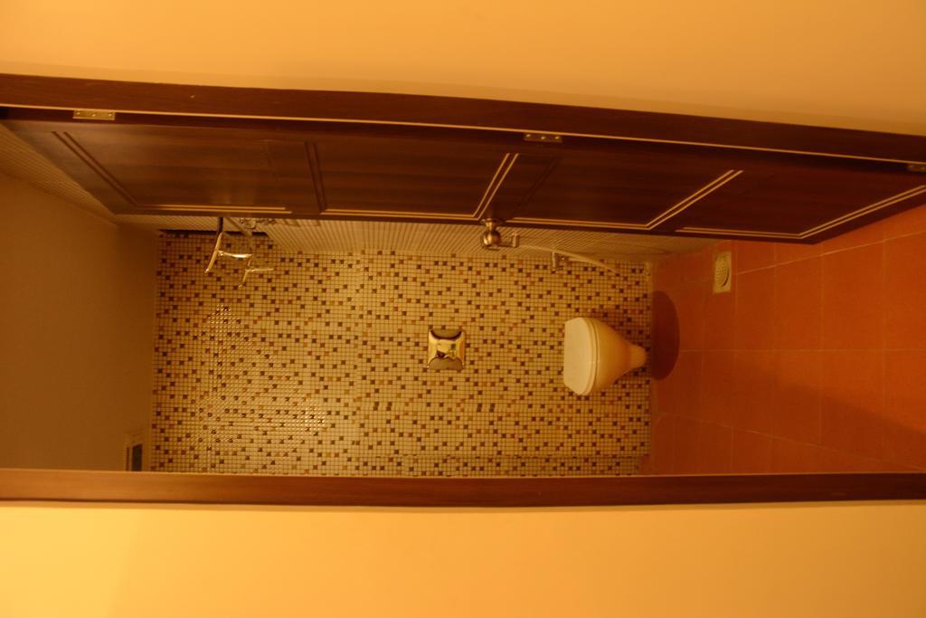 King Paradise Hotel Tiruchirappalli Esterno foto