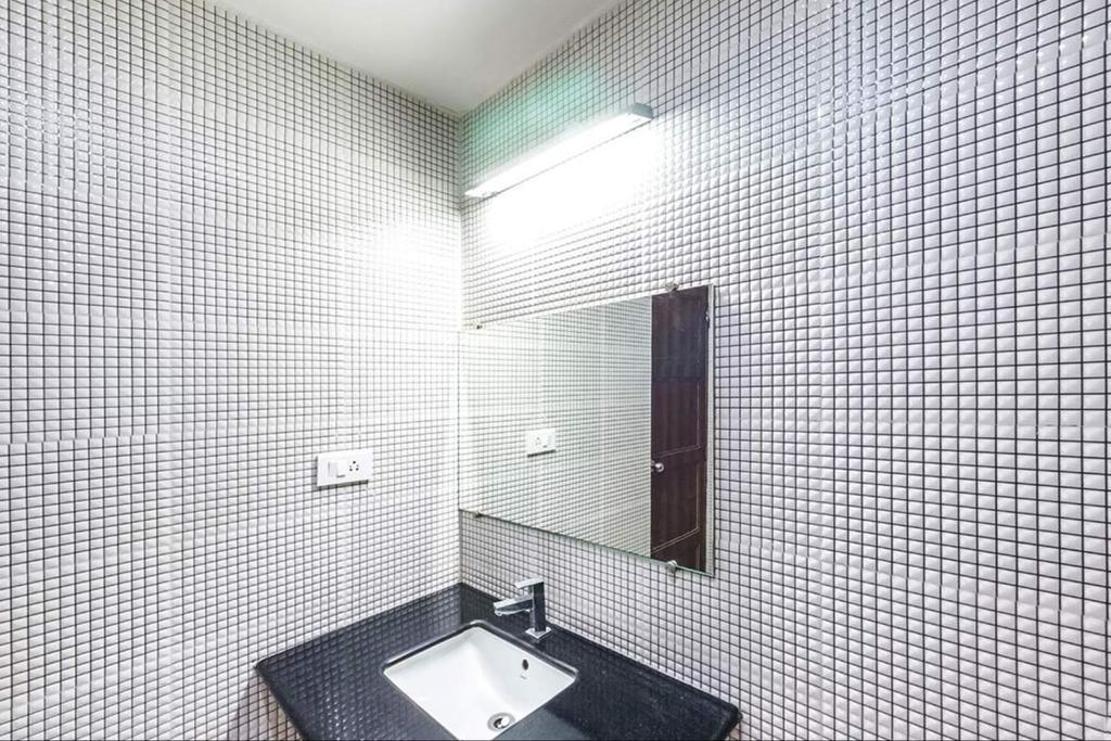 King Paradise Hotel Tiruchirappalli Esterno foto