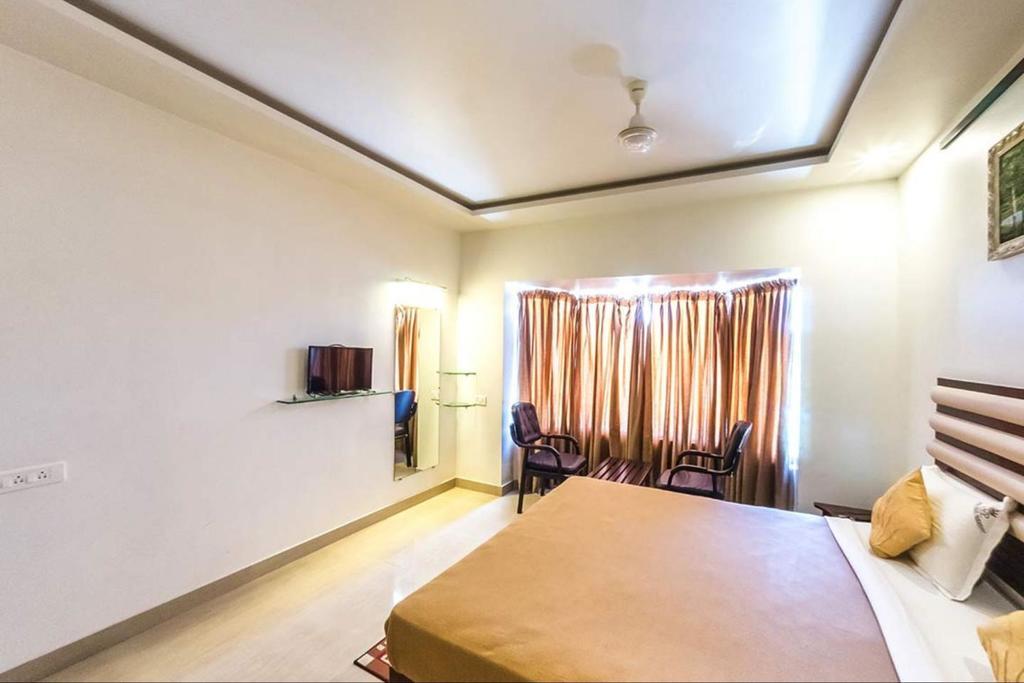 King Paradise Hotel Tiruchirappalli Esterno foto